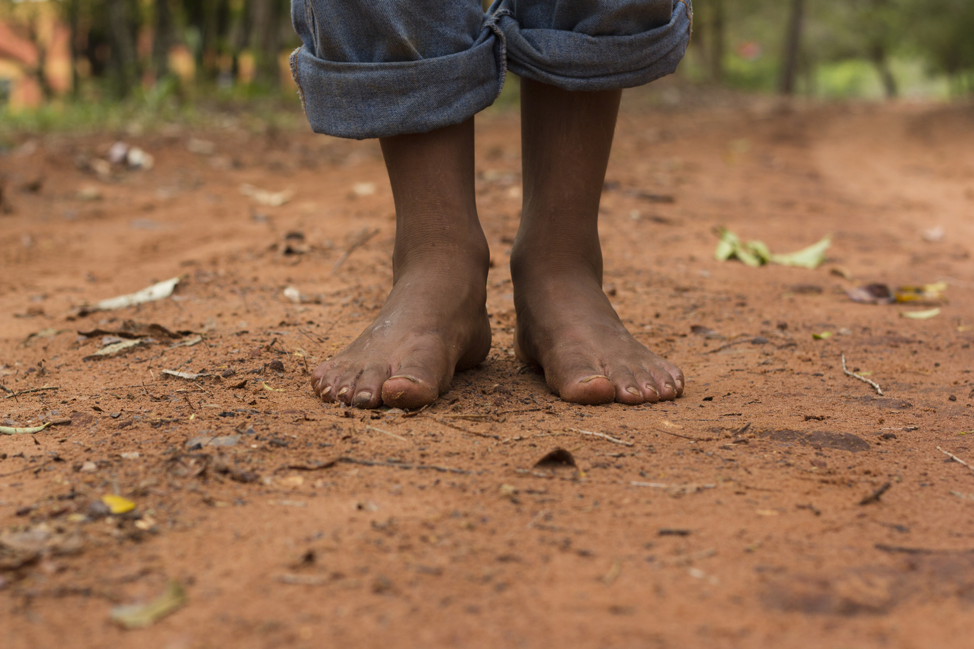 barefoot_on_red_dirt